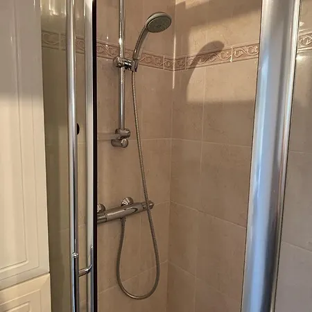 2 Pieces Avec Loggia Vue Et Parking, Pres De La - Fr-1-712-38 아파트