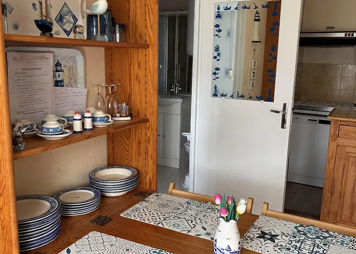 Apartment 2 Pieces Avec Loggia Vue Et Parking, Pres De La - Fr-1-712-38 Villers-sur-Mer